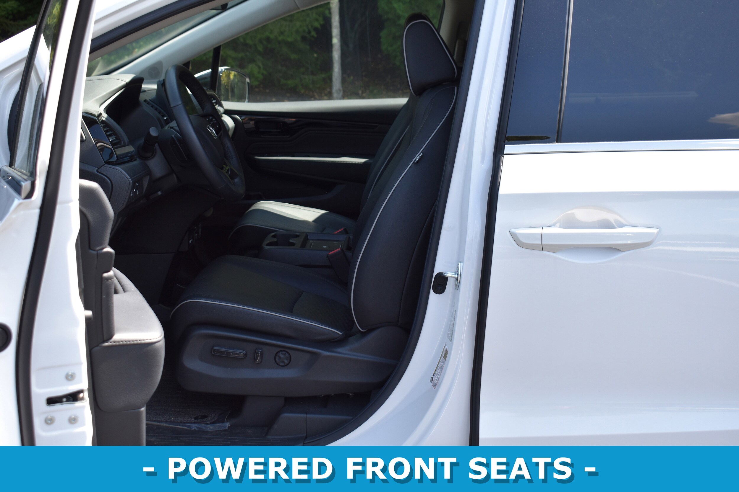 2025 Honda Odyssey Elite photo 3