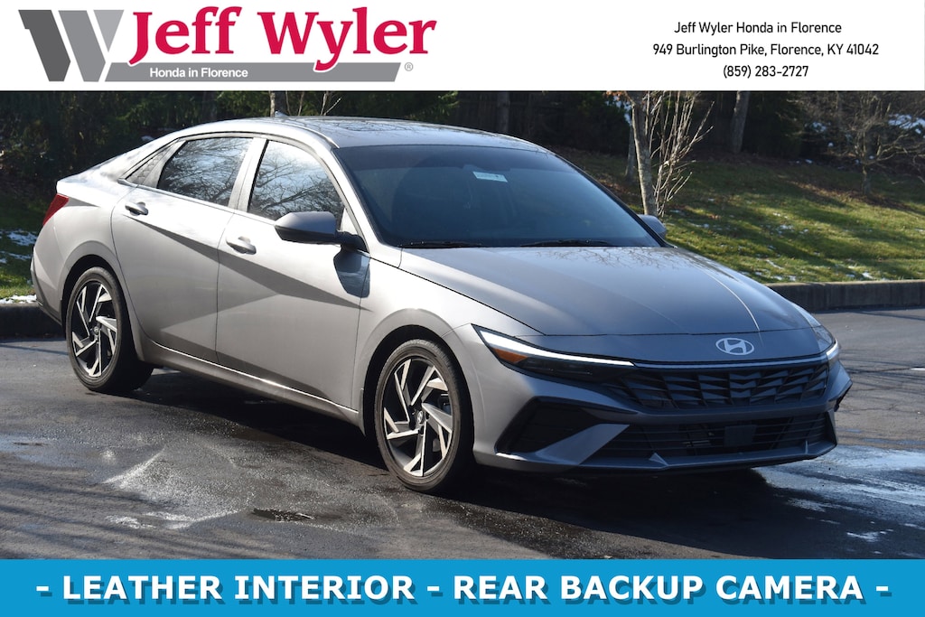 Used 2025 Hyundai Elantra Limited Sedan