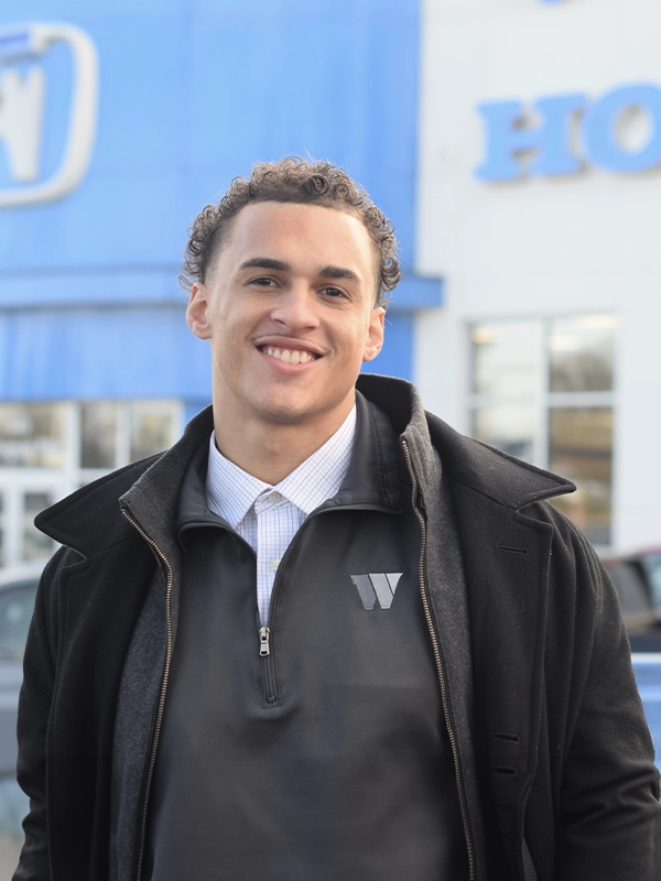 Staff member Ashton Hargrove from ID_48163f34b4ff