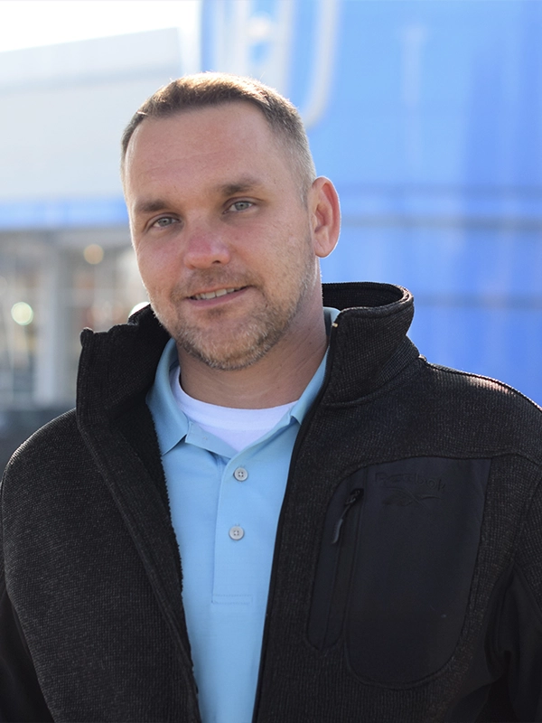 Staff member Robert Frost from ID_48163f34b4ff