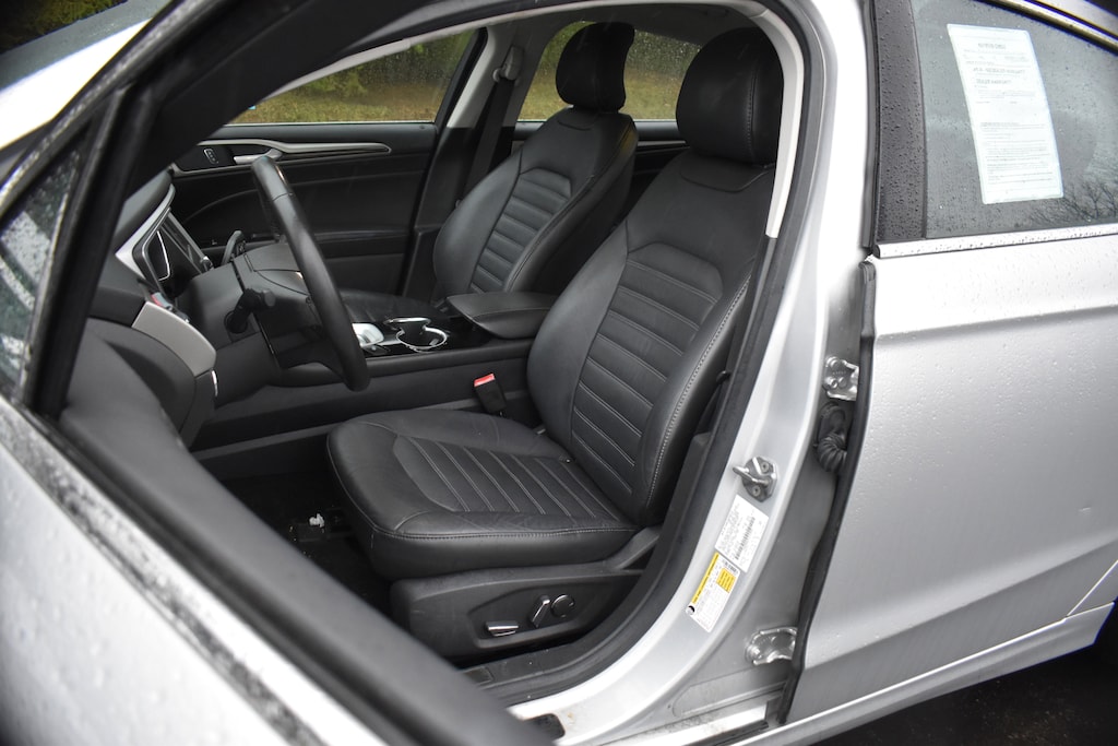 Used 2016 Ford Fusion SE Sedan