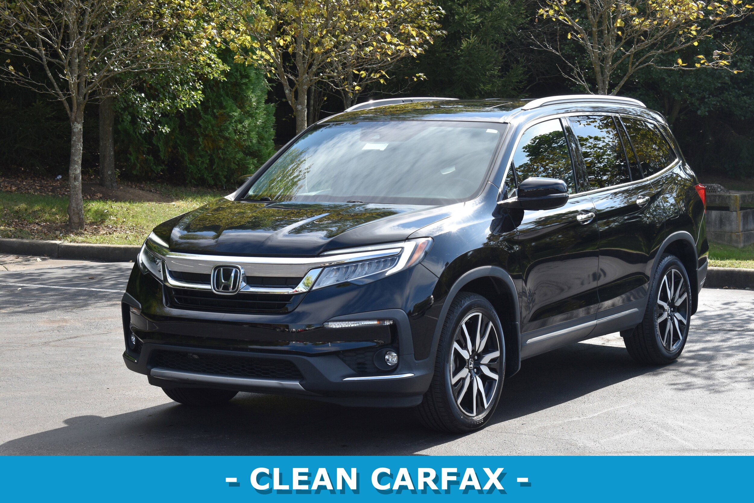 2021 Honda Pilot Touring photo 2