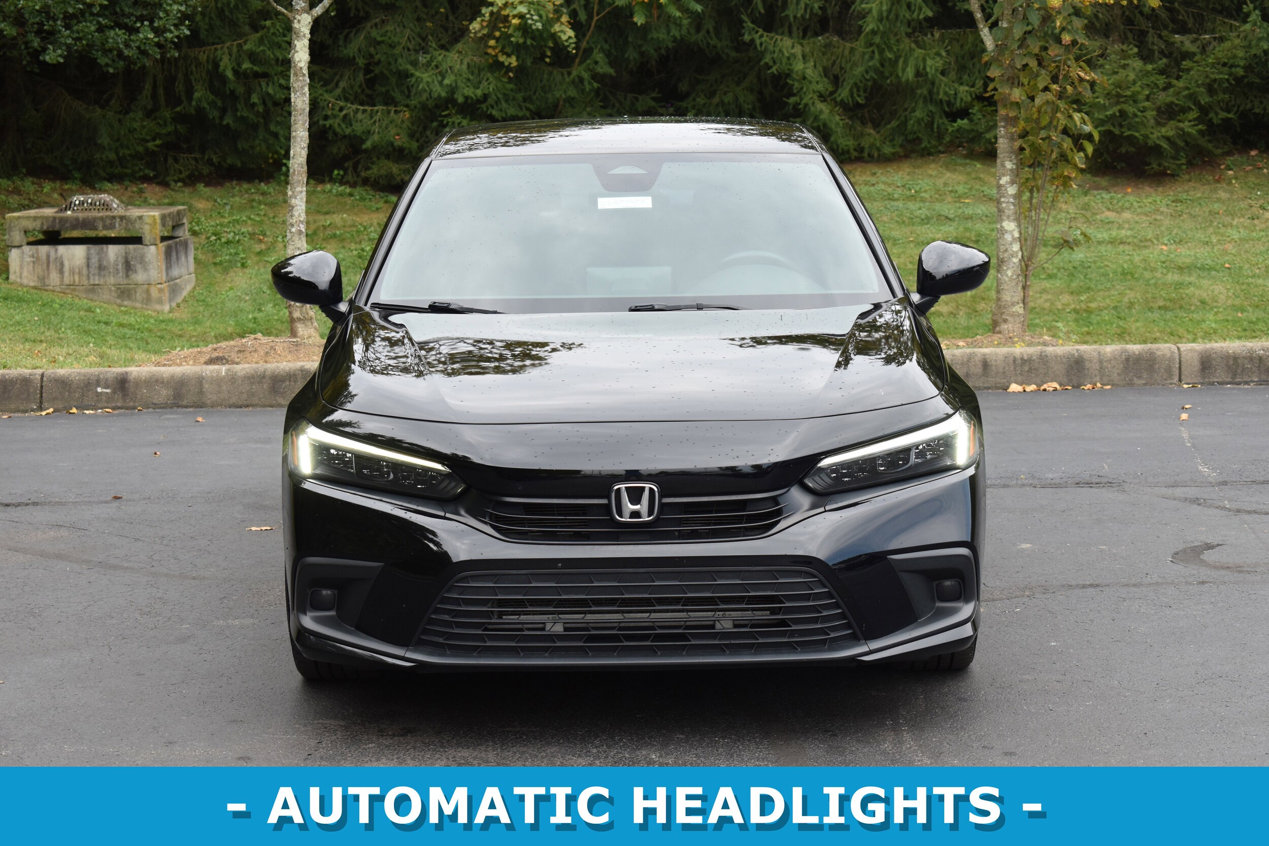 2022 Honda Civic Sport photo 2