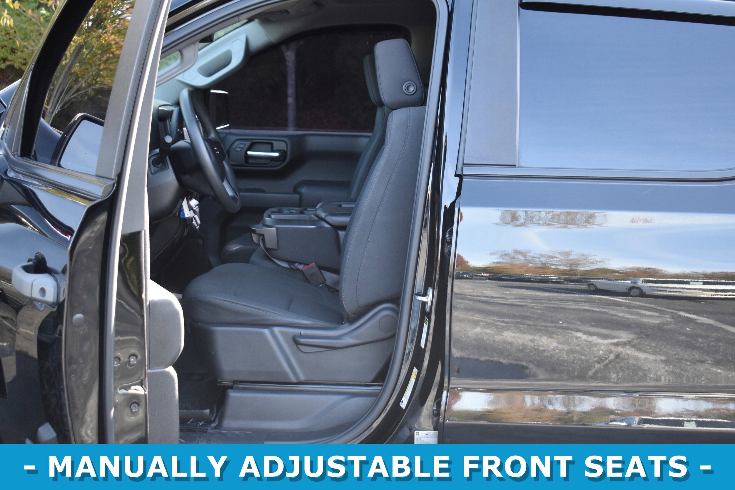 2021 Chevrolet Silverado 1500 Custom Trail Boss photo 4