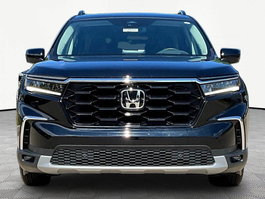 Used 2025 Honda Pilot Elite SUV