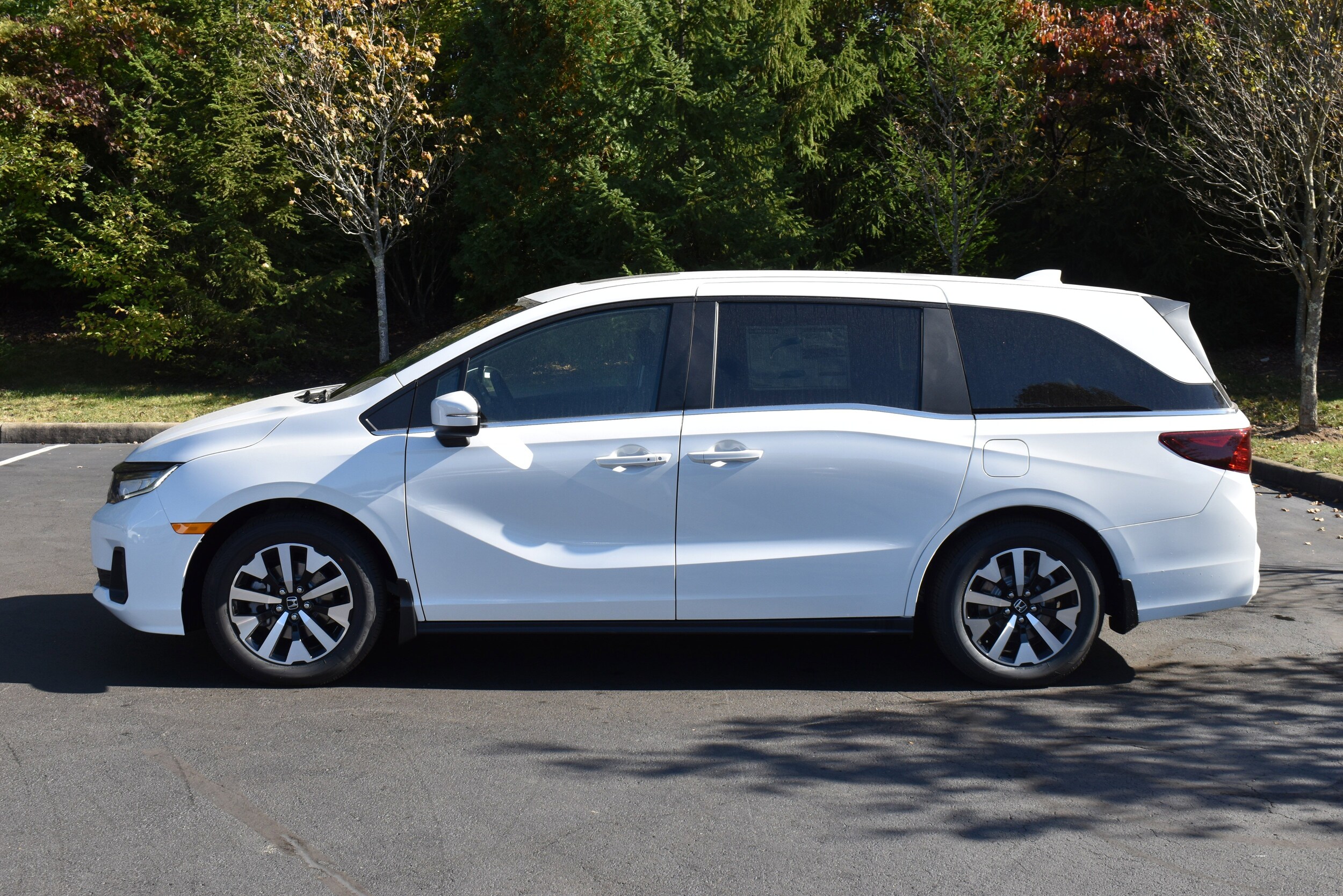 2026 Honda Odyssey EX-L photo 4
