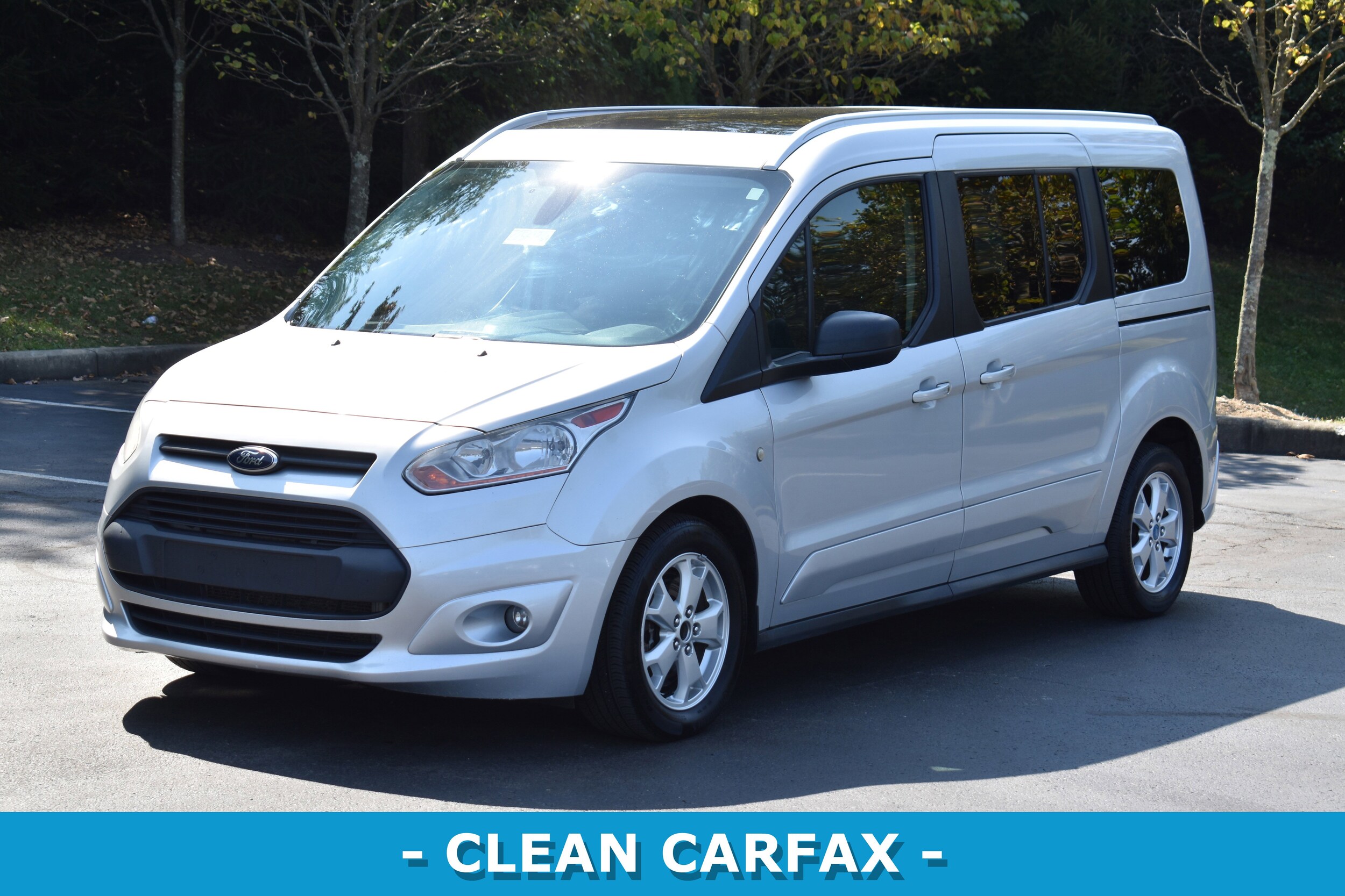 2016 Ford Transit Connect XLT Wagon photo 3