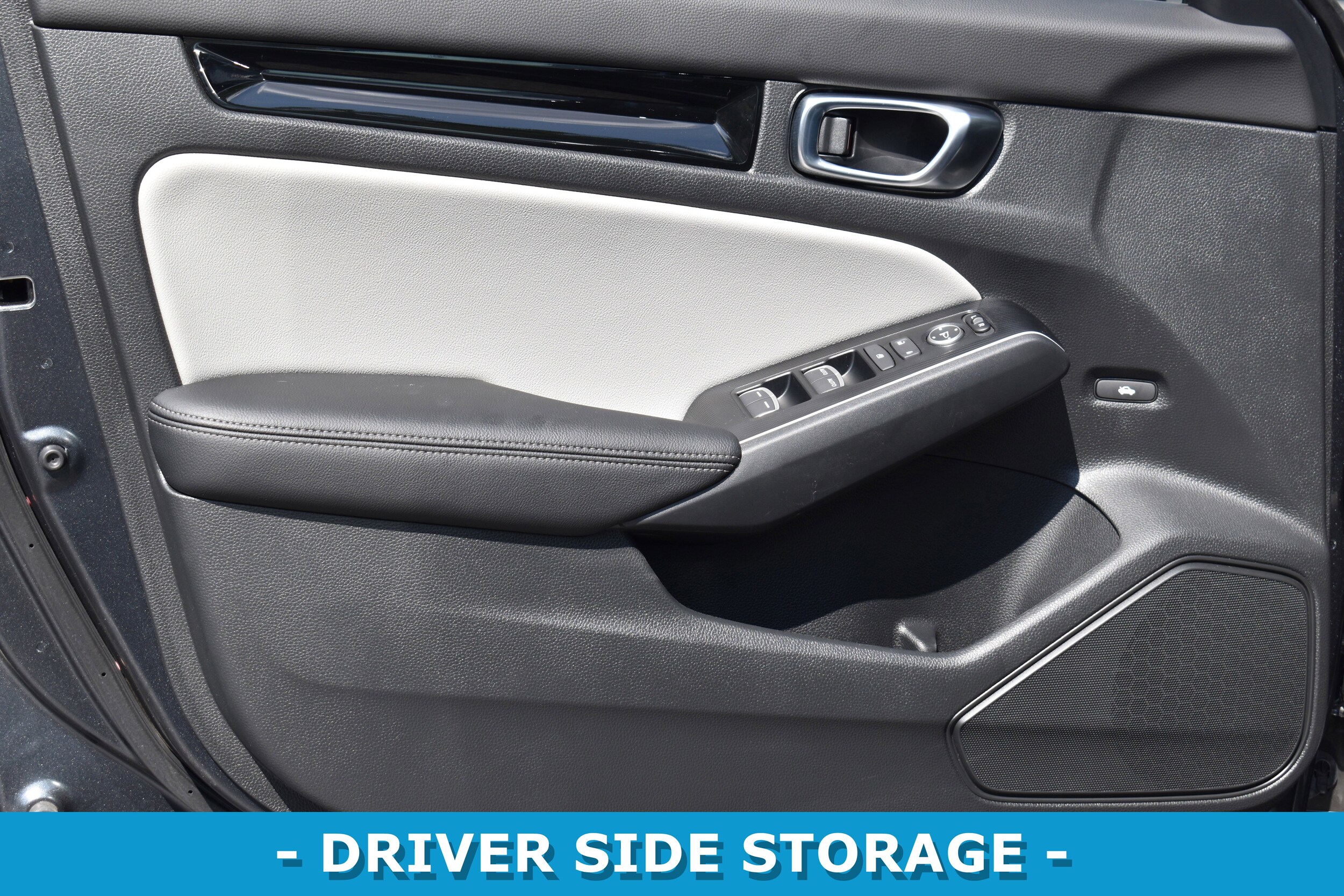 2025 Honda Civic Hybrid Sport Touring photo 4