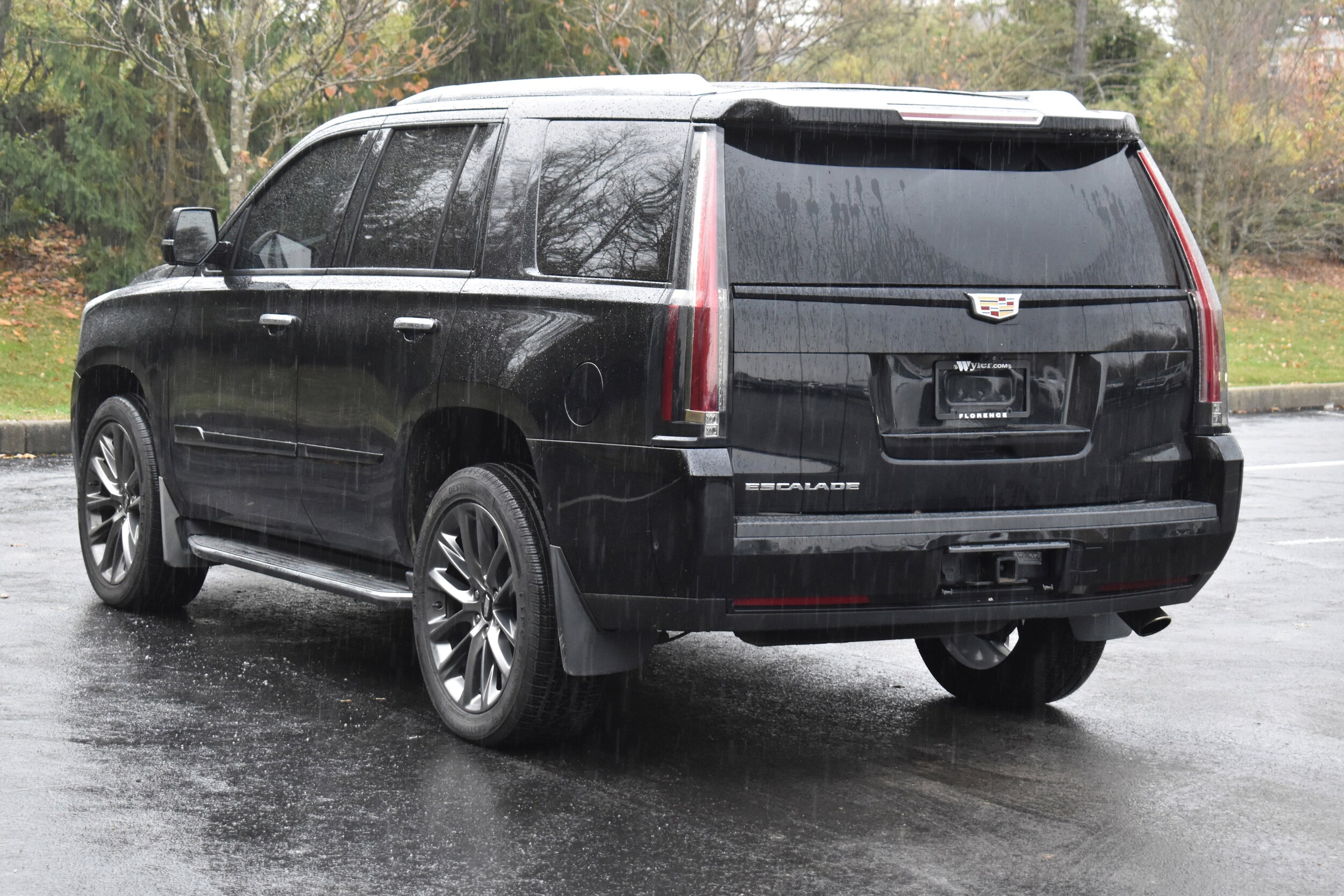 2020 Cadillac Escalade Luxury photo 4