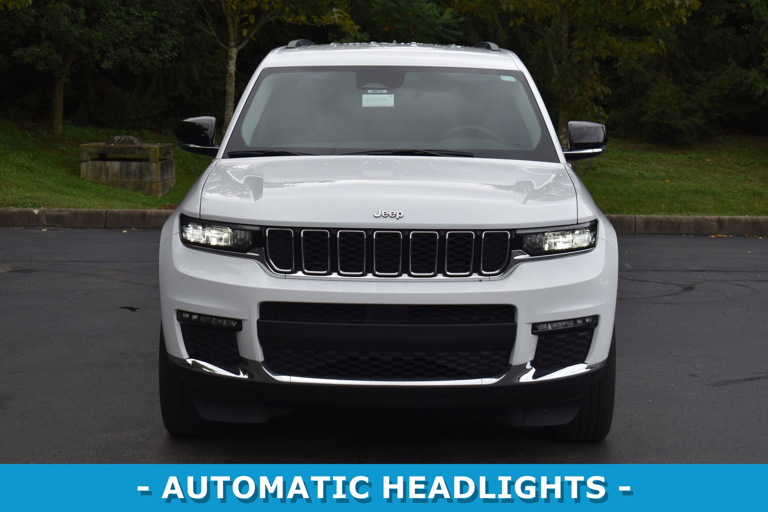 2021 Jeep Grand Cherokee Limited photo 2