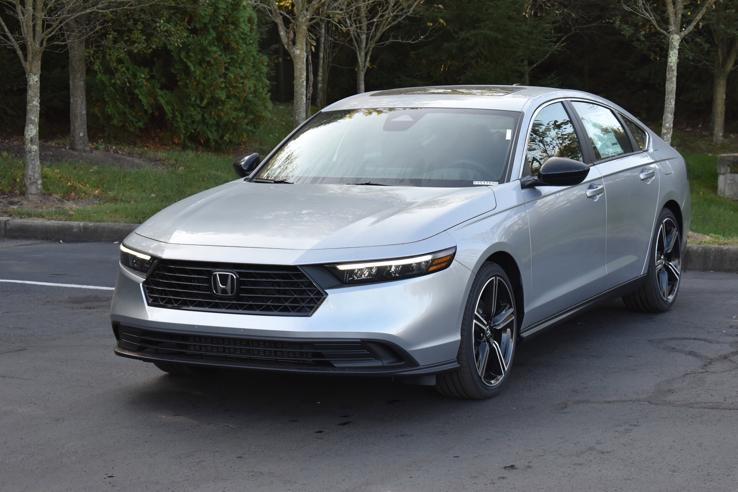 2025 Honda Accord Hybrid Sport photo 2