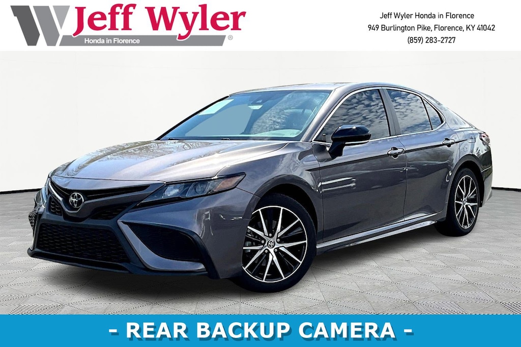 Used 2023 Toyota Camry SE Sedan