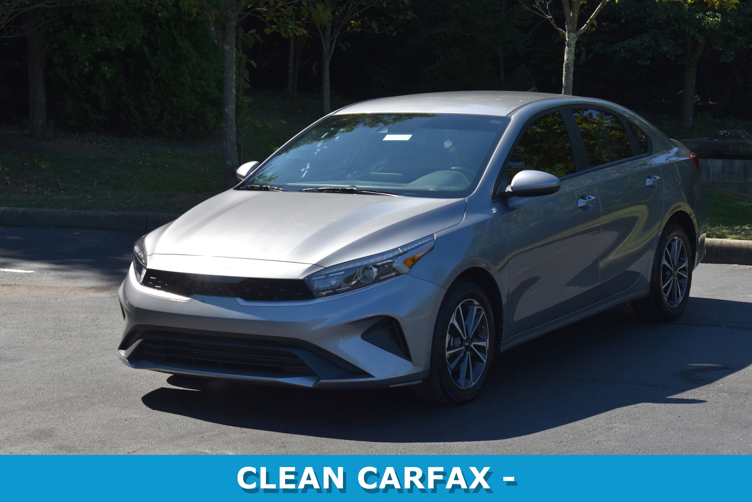2024 Kia Forte LXS photo 3