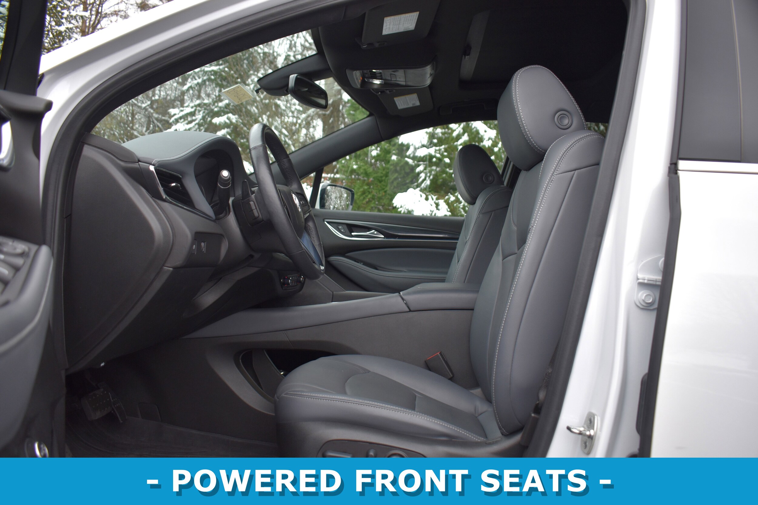 2024 Buick Enclave Essence photo 3