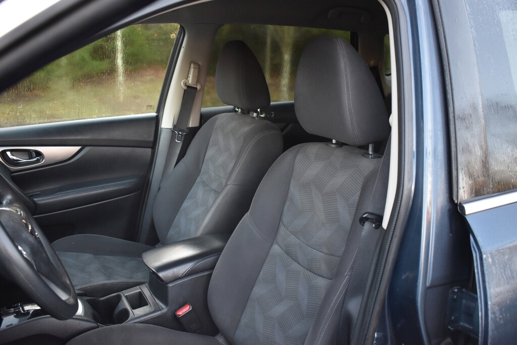 Used 2016 Nissan Rogue SV SUV