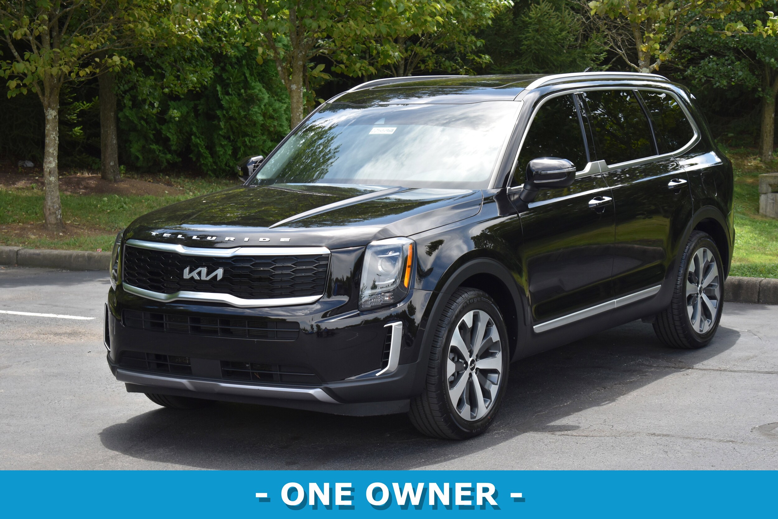 2022 Kia Telluride S photo 3