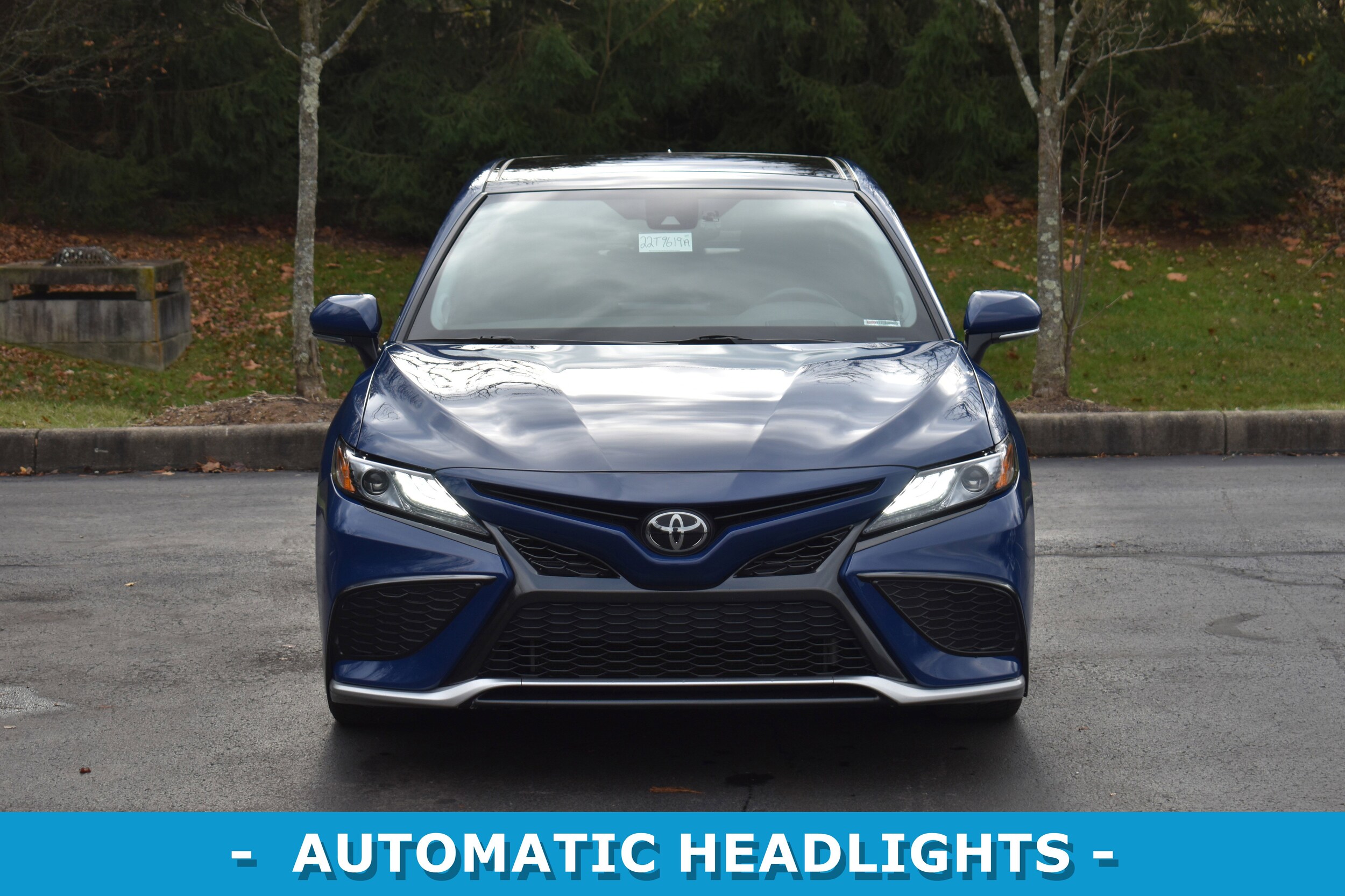 2023 Toyota Camry XSE V6 photo 2