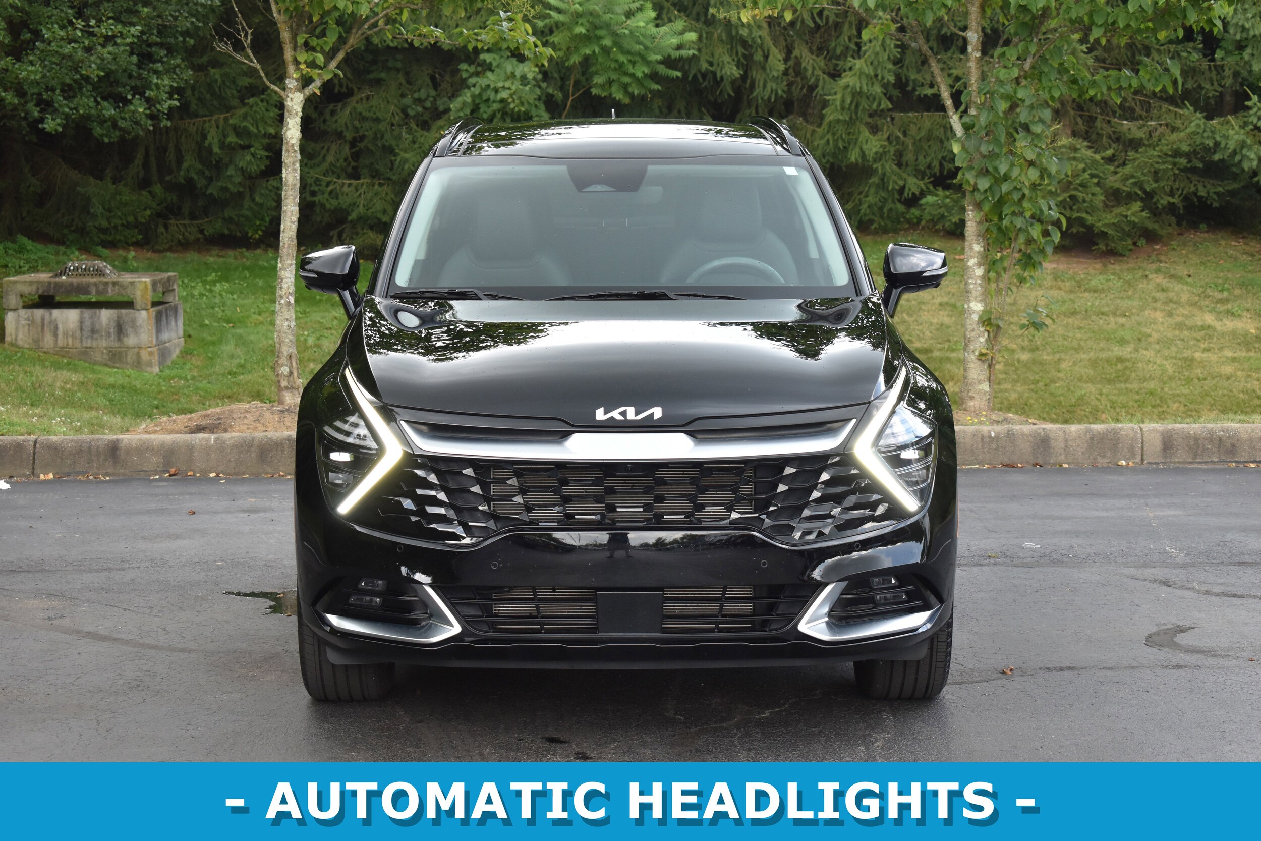 2024 Kia Sportage photo 2