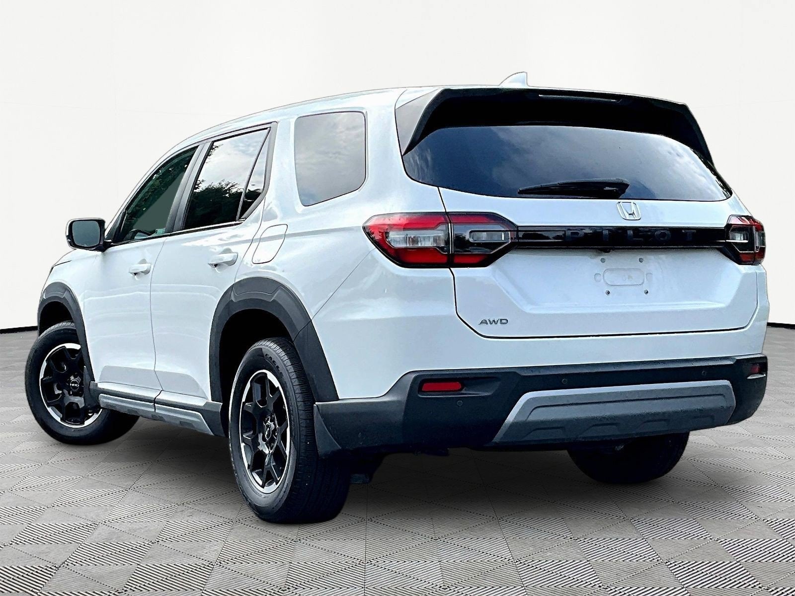 2025 Honda Pilot EX-L - Photo 5