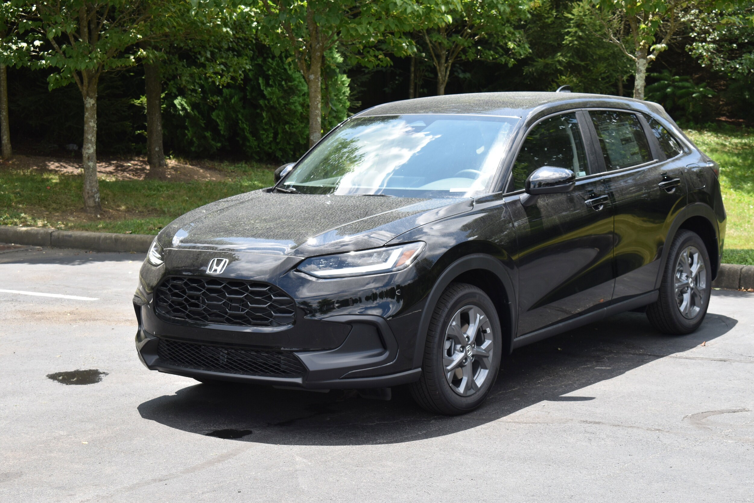 2026 Honda HR-V LX photo 2