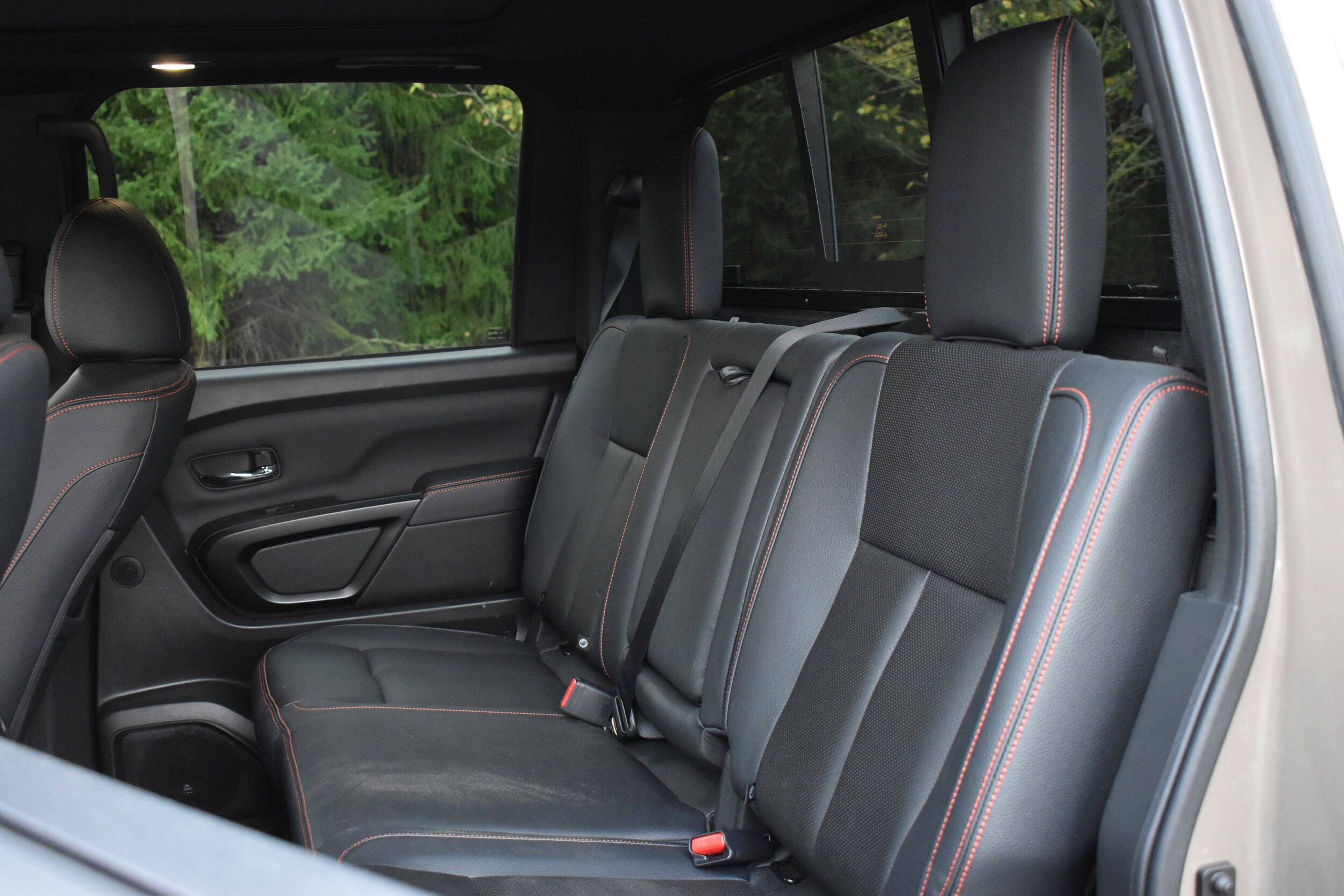 2024 Nissan Titan PRO-4X photo 4