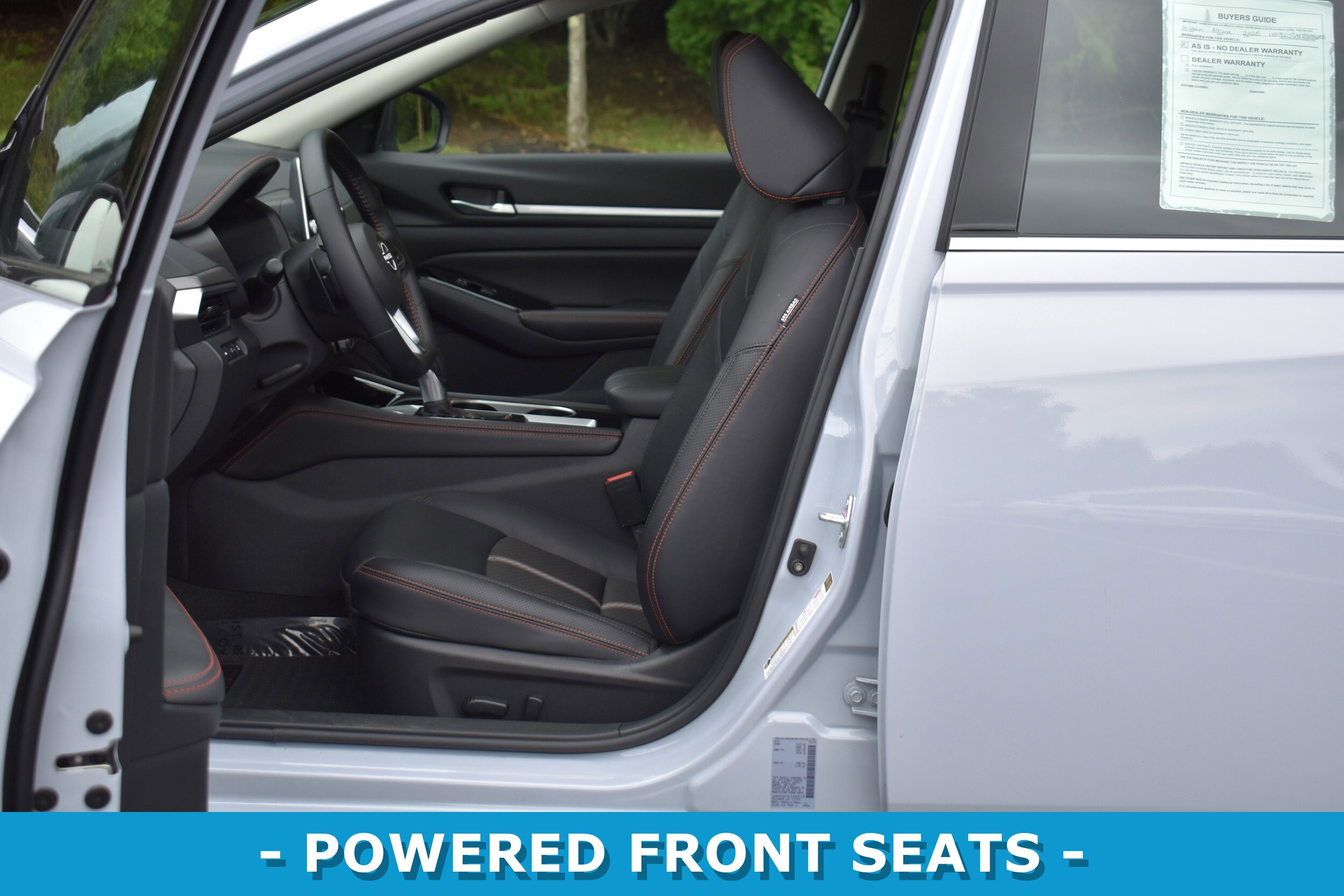2025 Nissan Altima SR photo 3