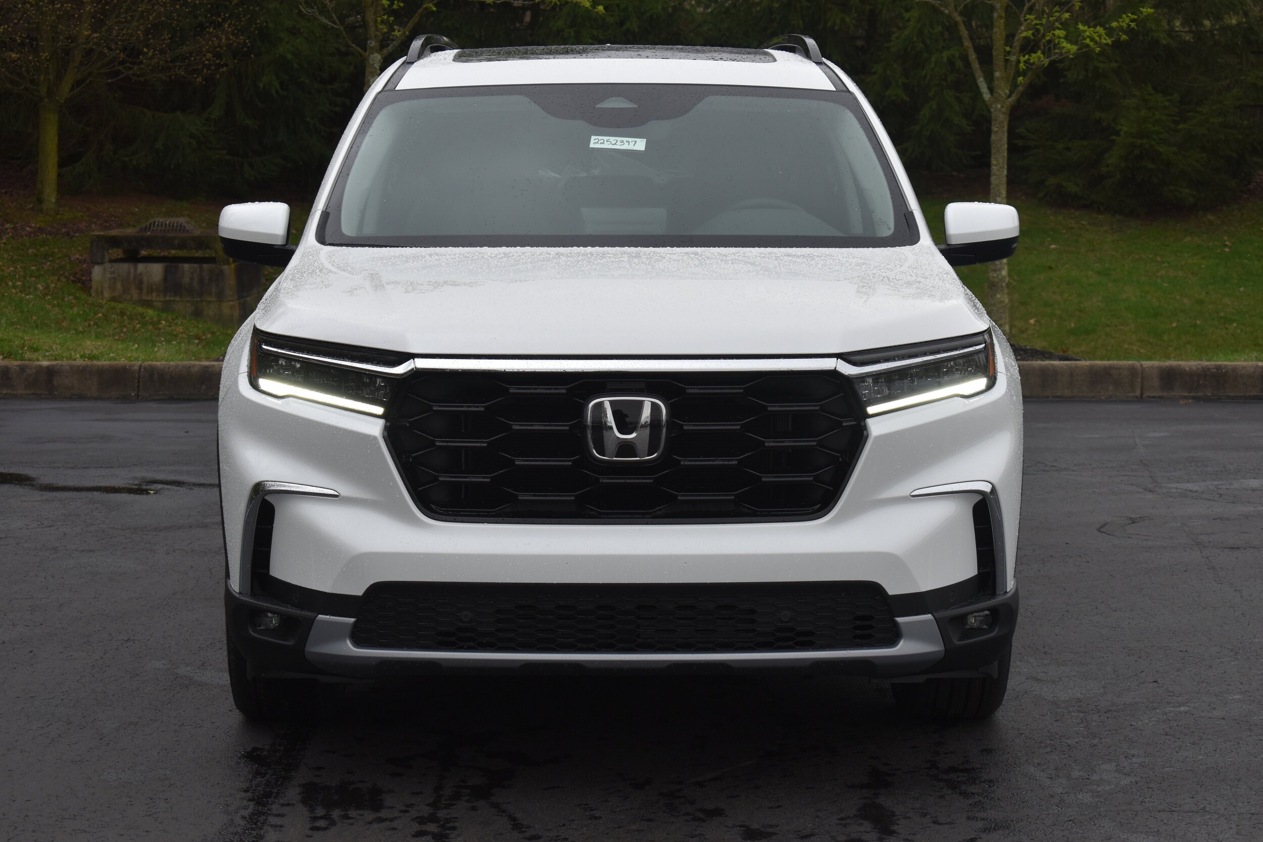 2025 Honda Pilot Touring photo 2