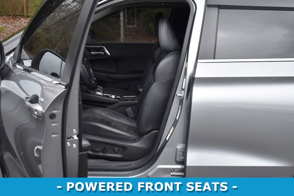 Used 2022 Mitsubishi Outlander SE Launch Edition CUV