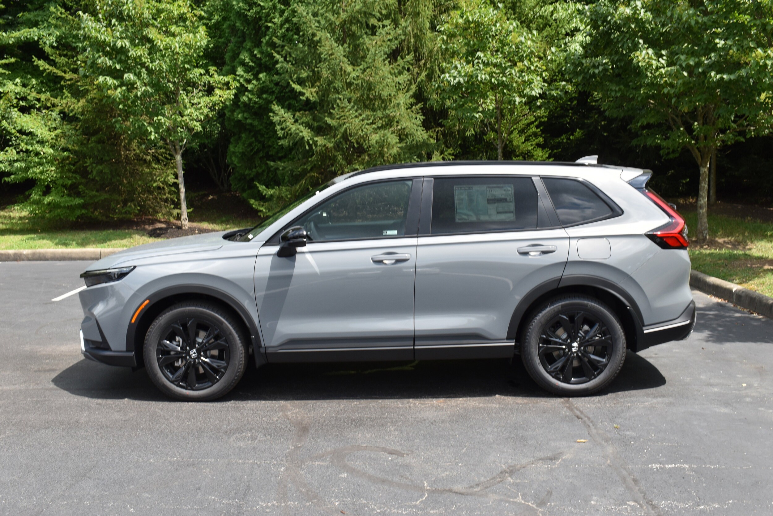 2026 Honda CR-V Hybrid Sport Touring photo 3