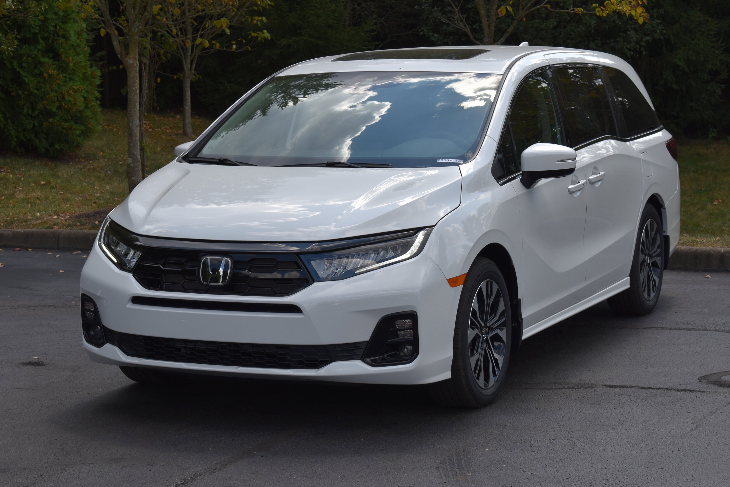 2026 Honda Odyssey Elite photo 3