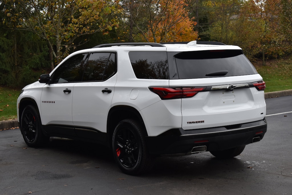 Used 2023 Chevrolet Traverse Premier SUV