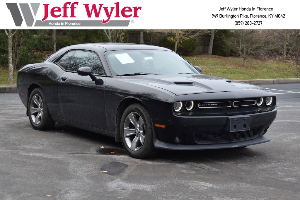 Used 2015 Dodge Challenger SXT Coupe