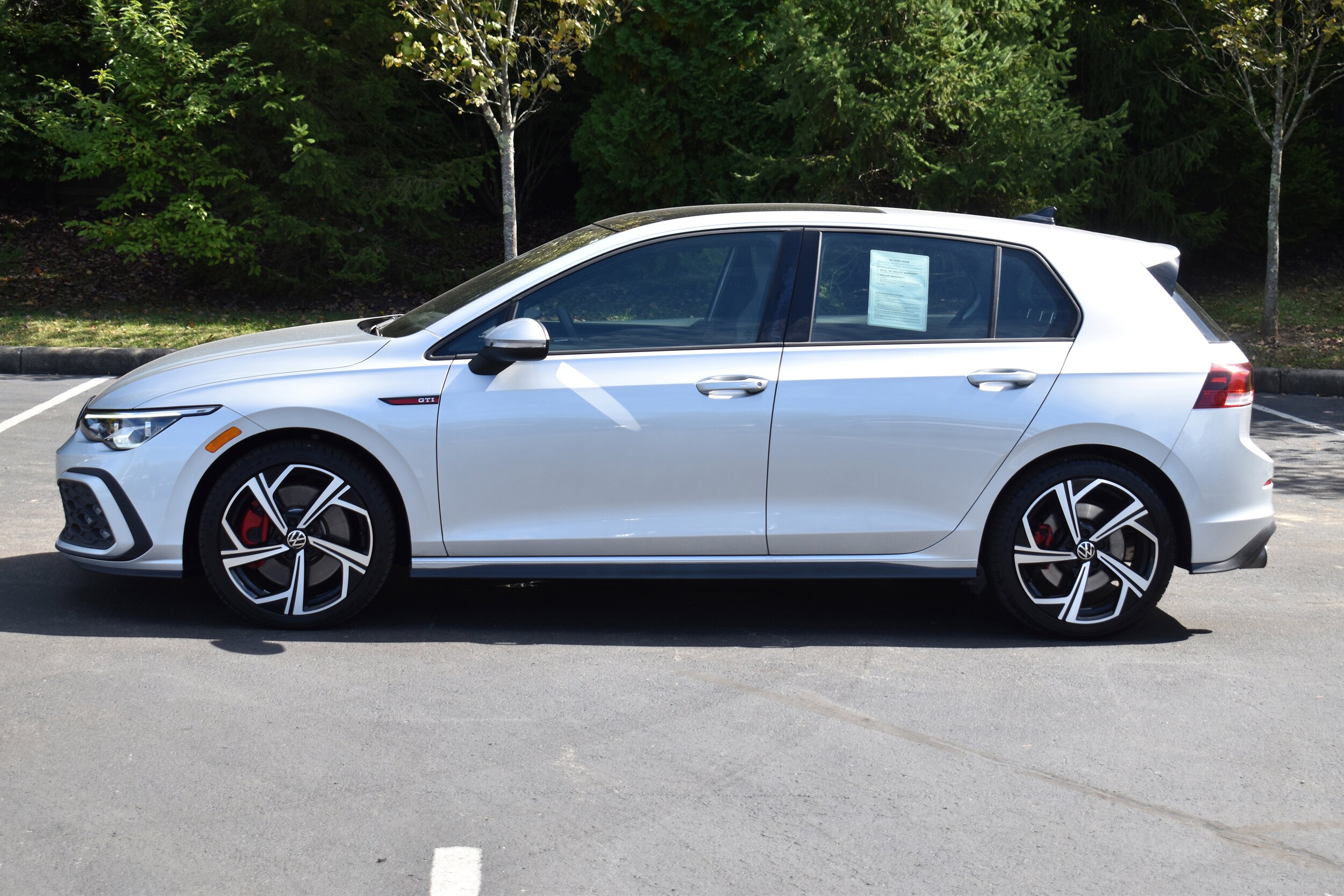 2024 Volkswagen Golf GTI SE photo 4