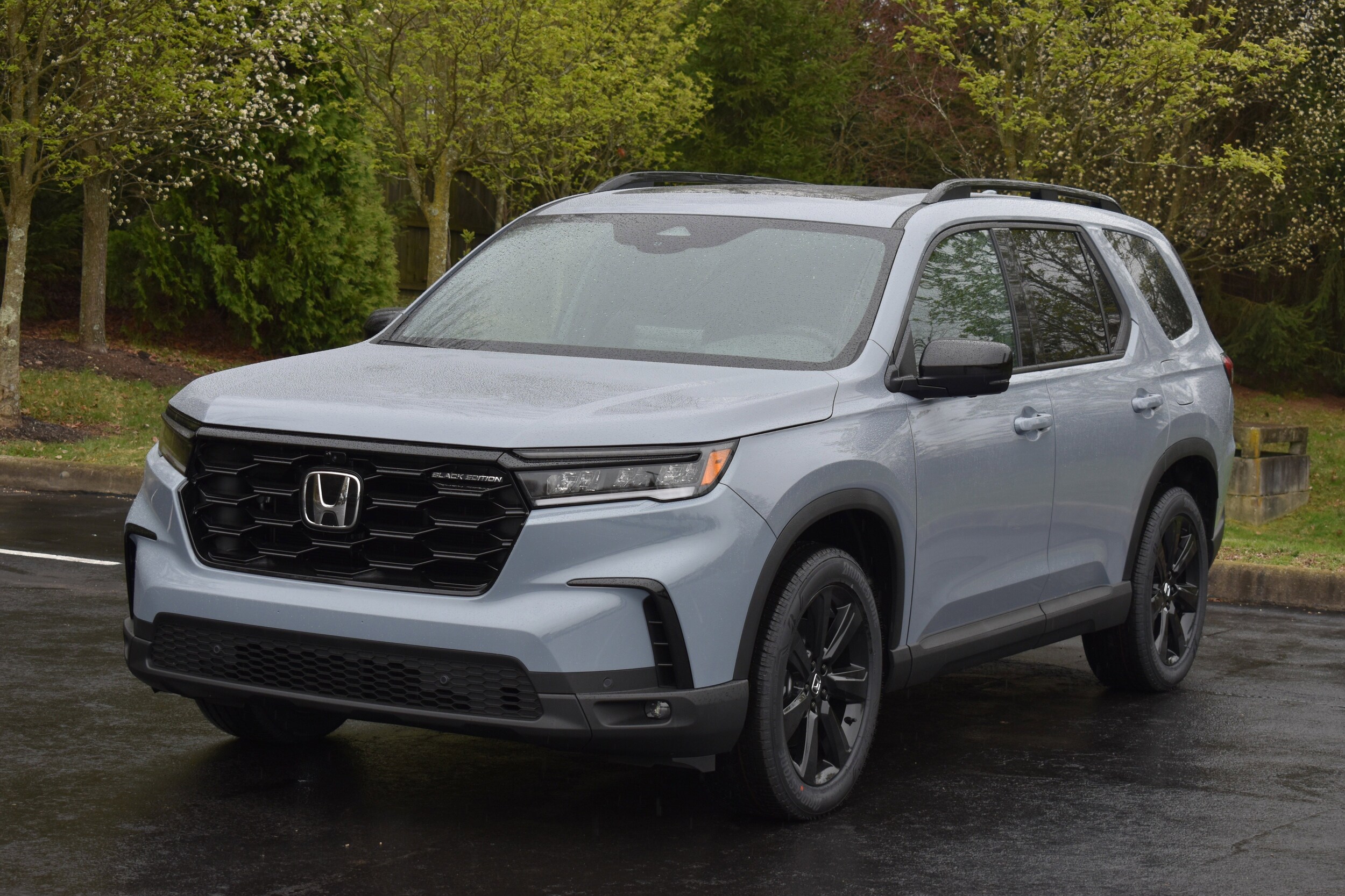 2025 Honda Pilot Black Edition photo 3