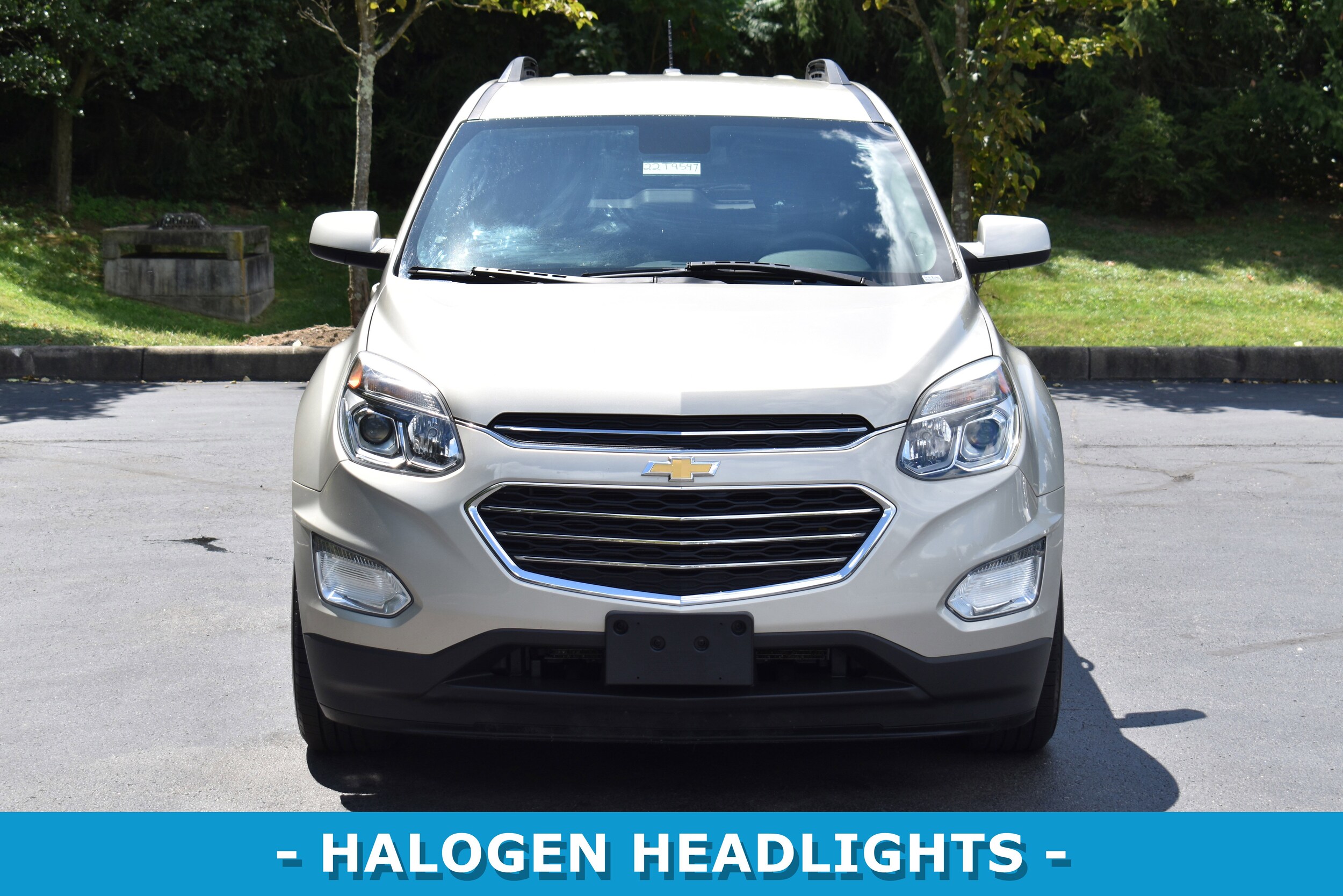 2016 Chevrolet Equinox LT photo 2