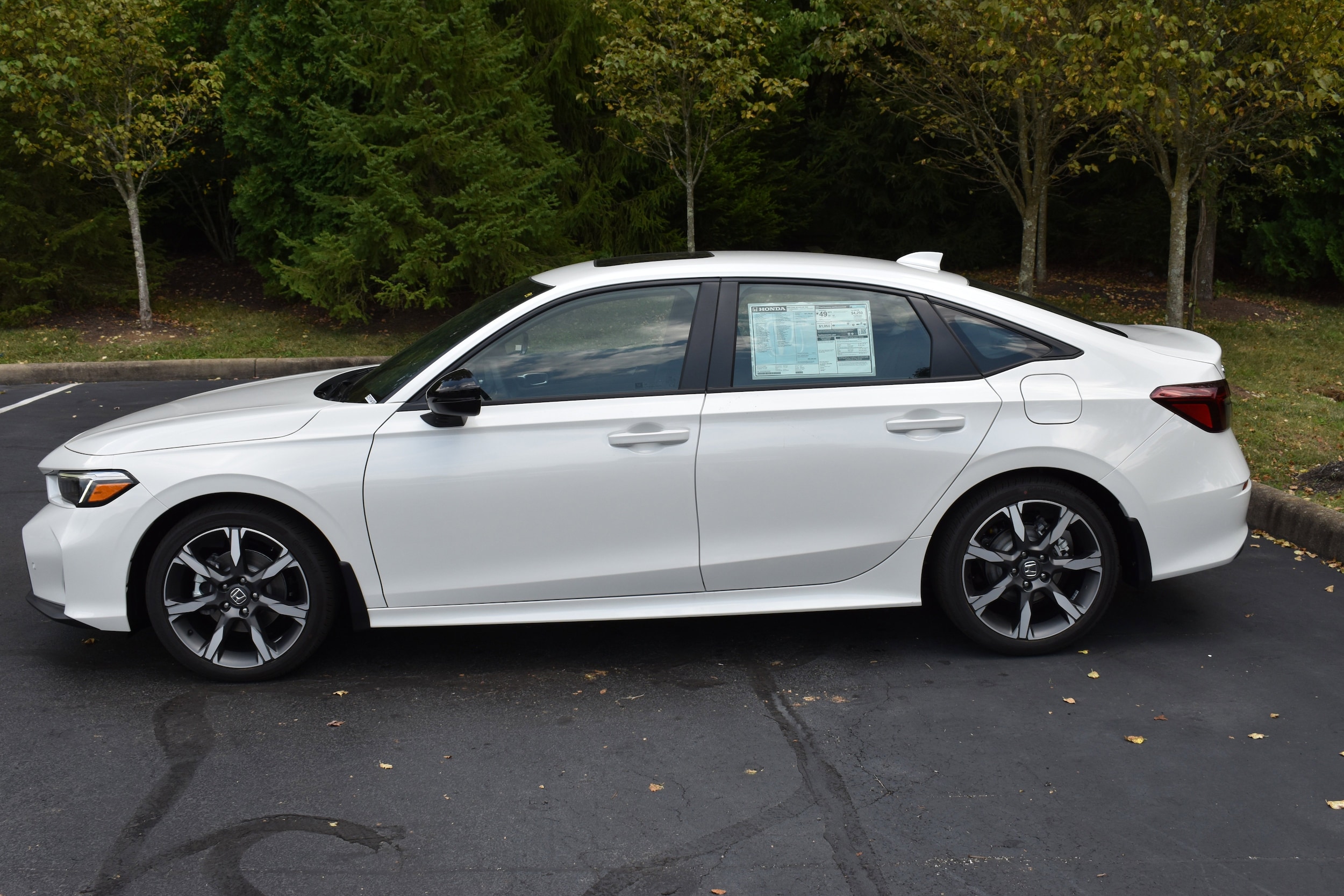 2025 Honda Civic Hybrid Sport photo 2