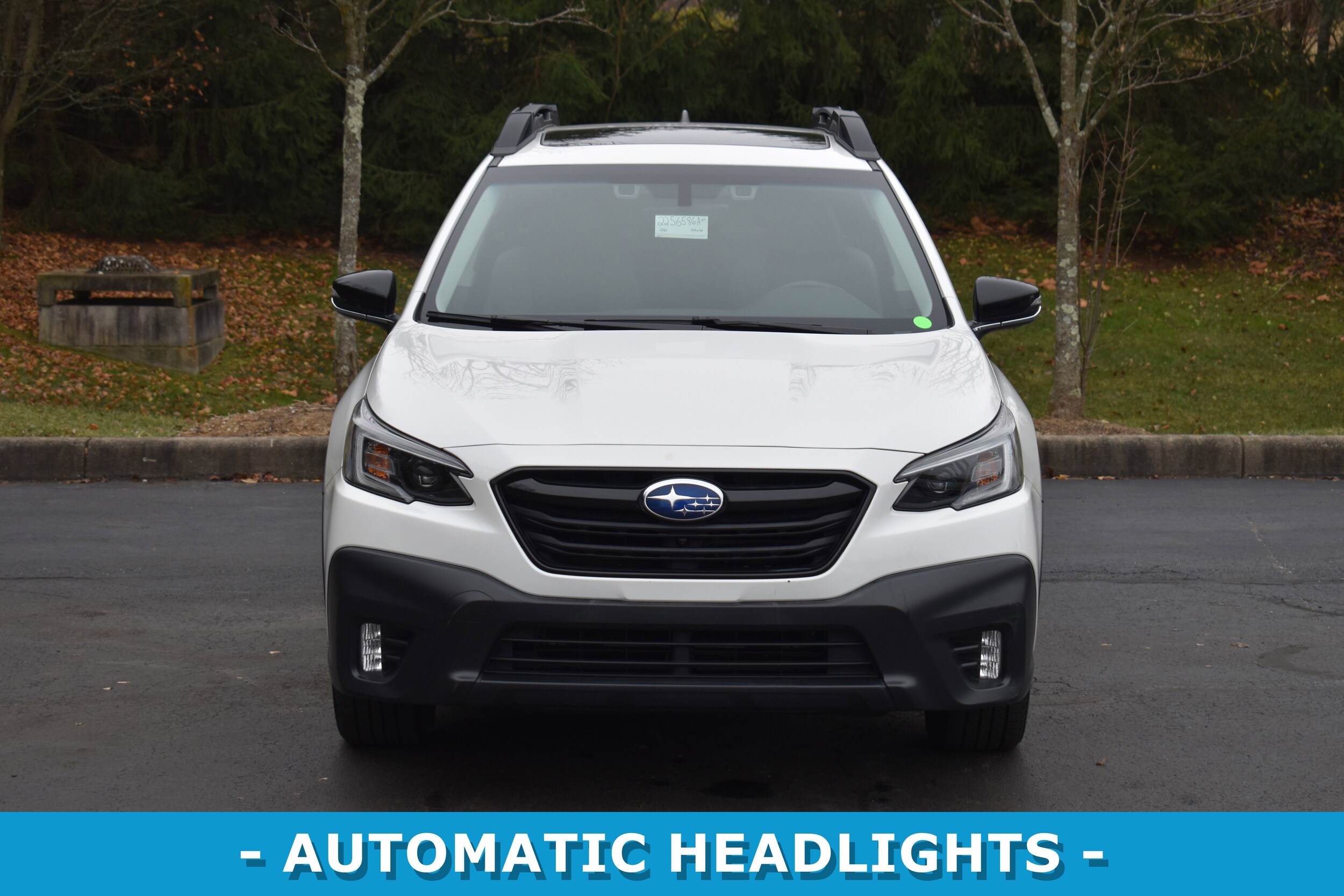 2020 Subaru Outback Onyx Edition XT photo 2