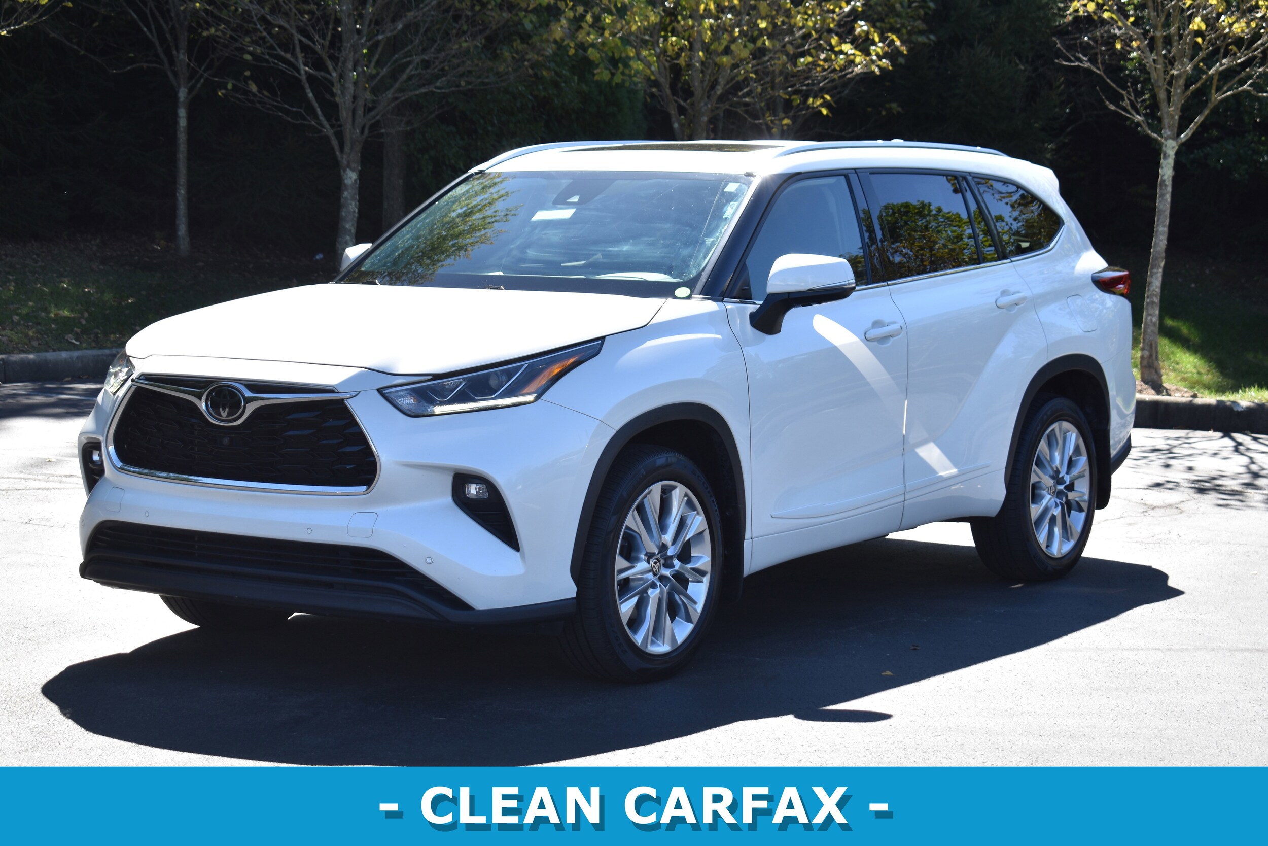 2021 Toyota Highlander Limited photo 2