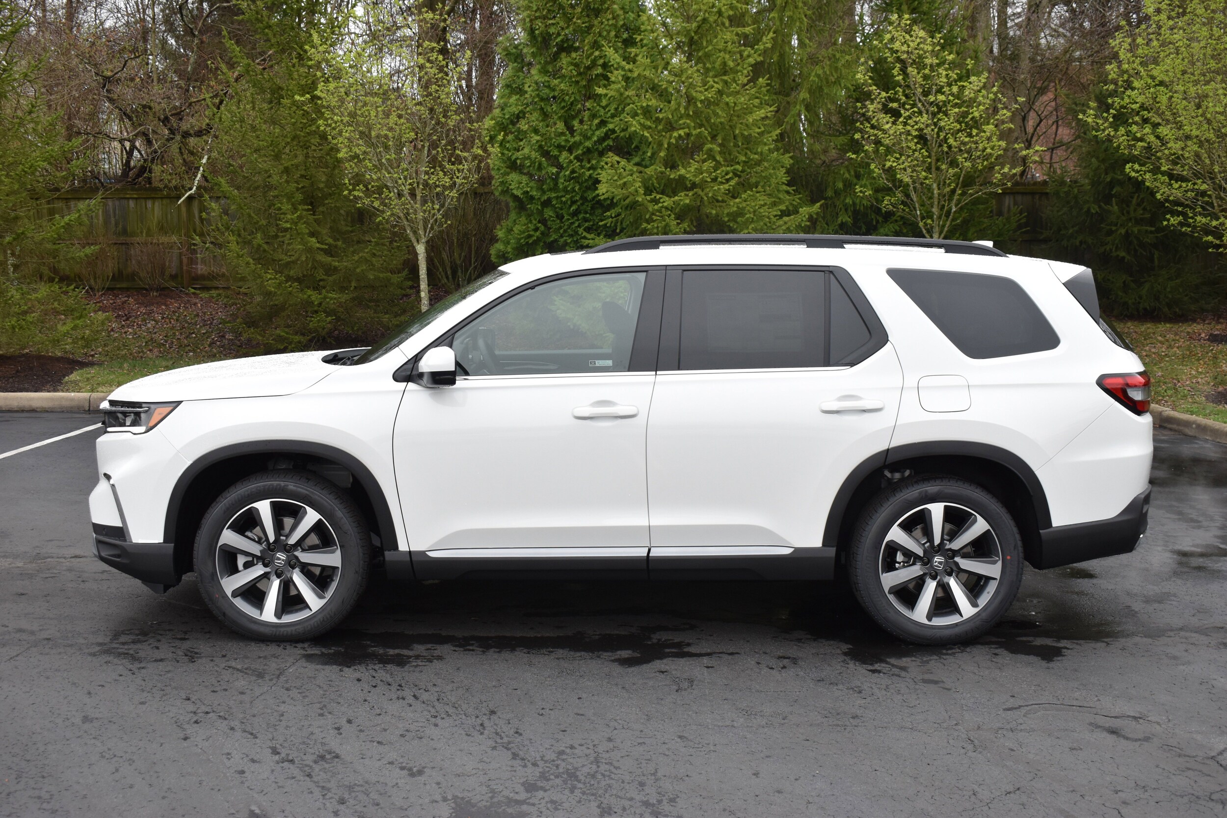 2025 Honda Pilot Touring photo 4