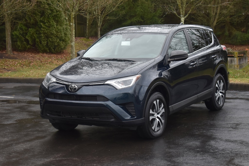 Used 2018 Toyota RAV4 LE SUV