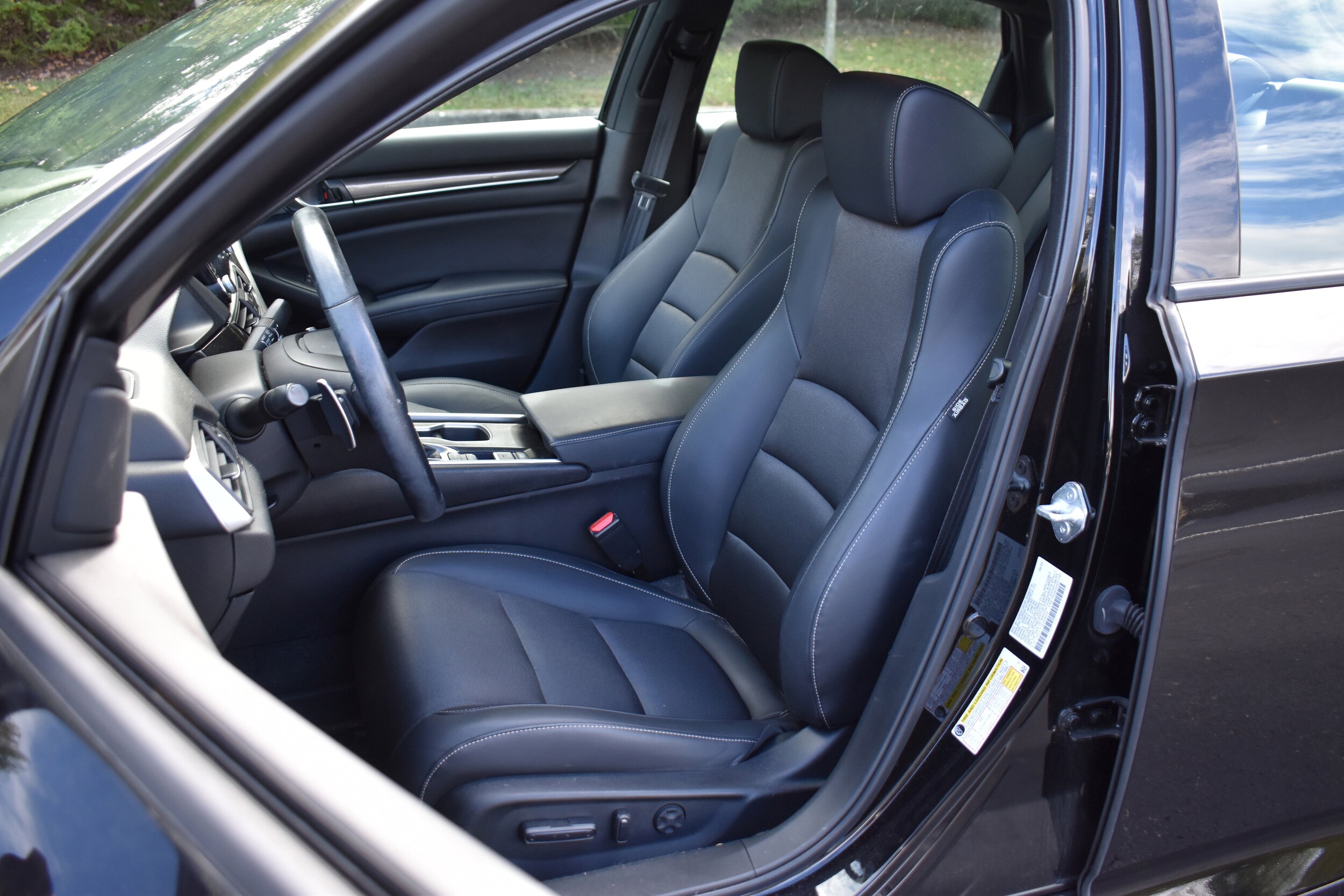 2022 Honda Accord Sport 1.5T photo 3