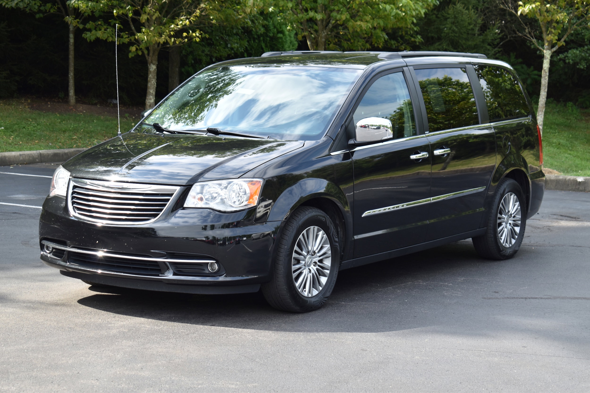 Used 2014 Chrysler Town & Country Touring-L with VIN 2C4RC1CGXER107941 for sale in Florence, KY