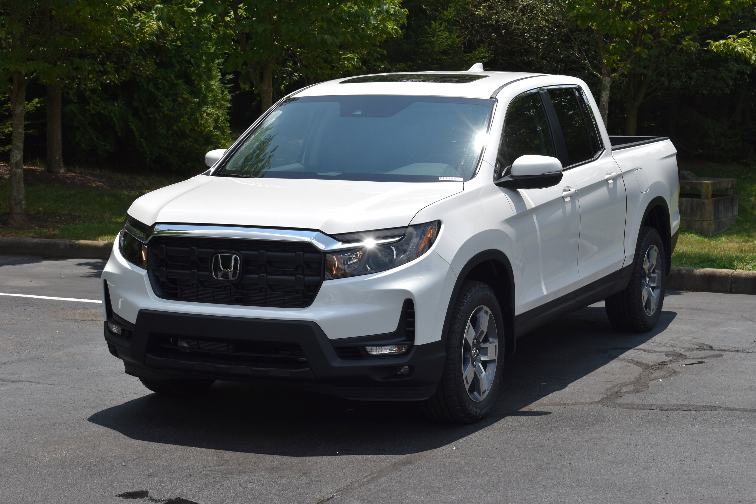 2025 Honda Ridgeline RTL photo 2