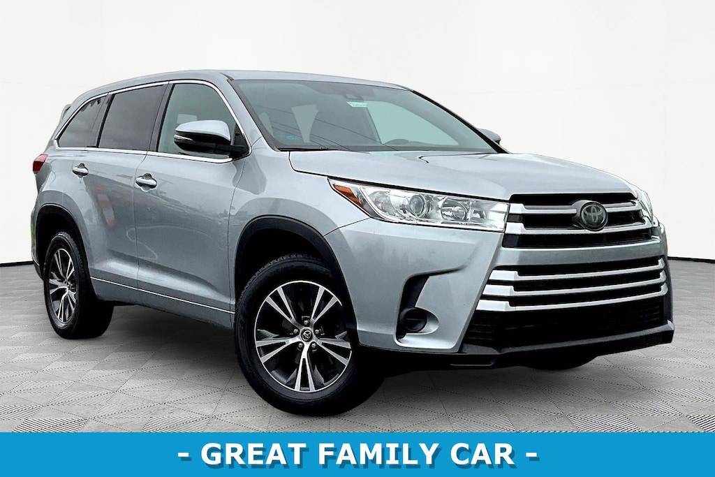 Used 2018 Toyota Highlander LE I4 SUV