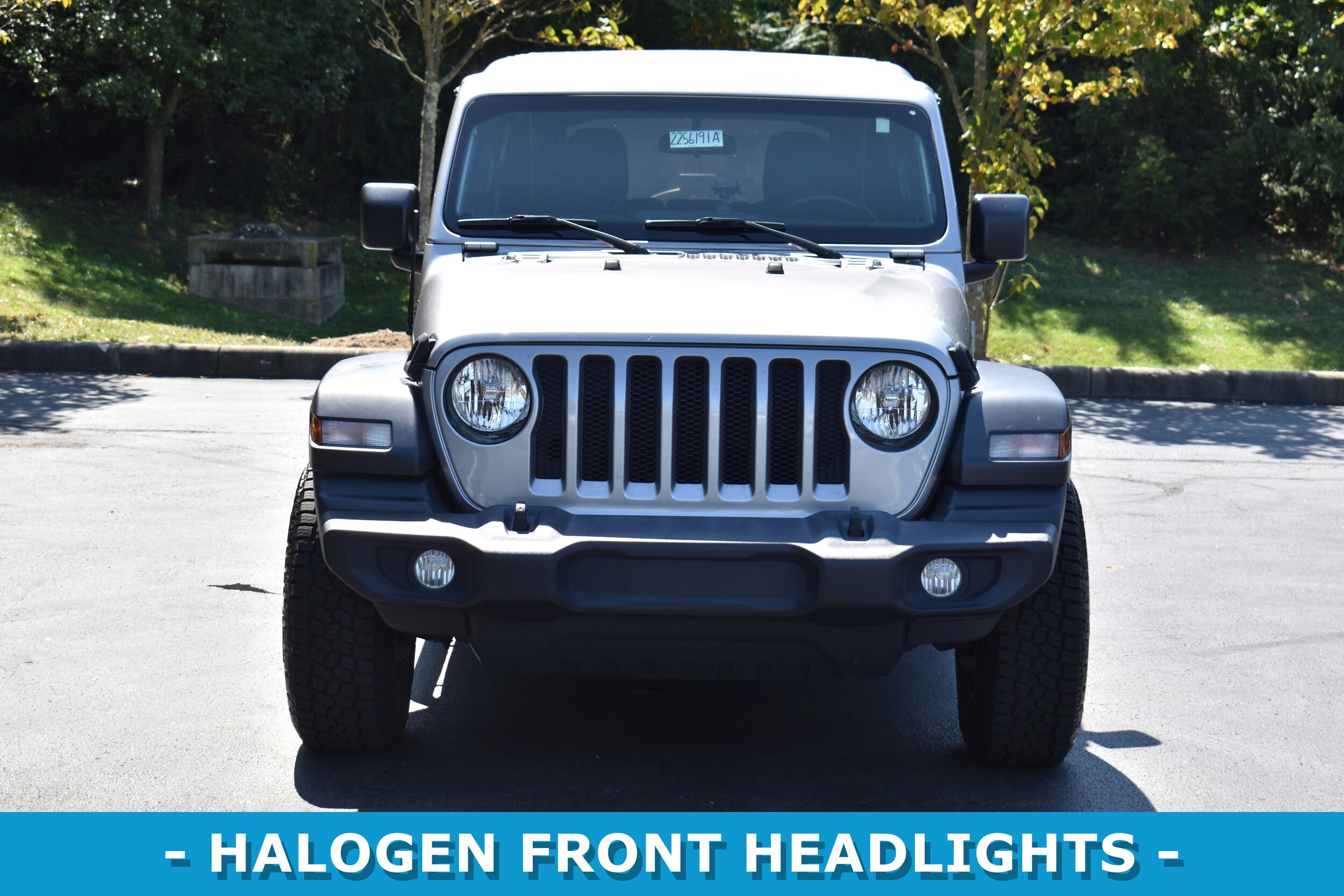 2018 Jeep Wrangler Unlimited Sport photo 2