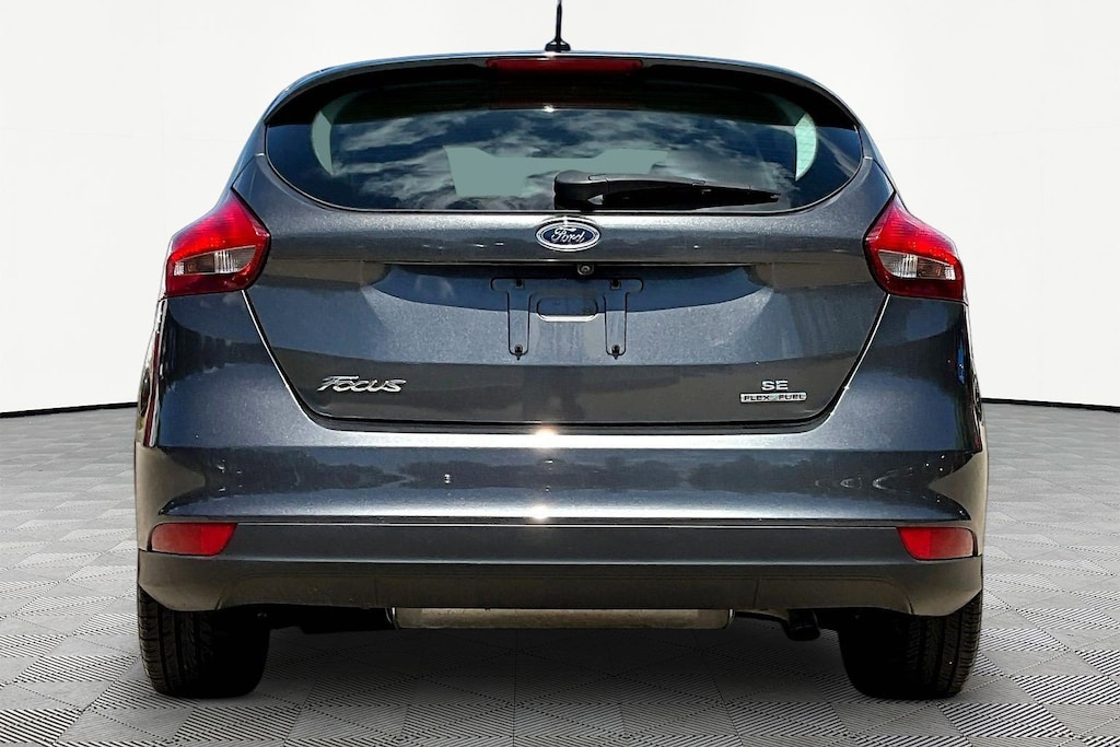 Used 2015 Ford Focus SE Hatchback