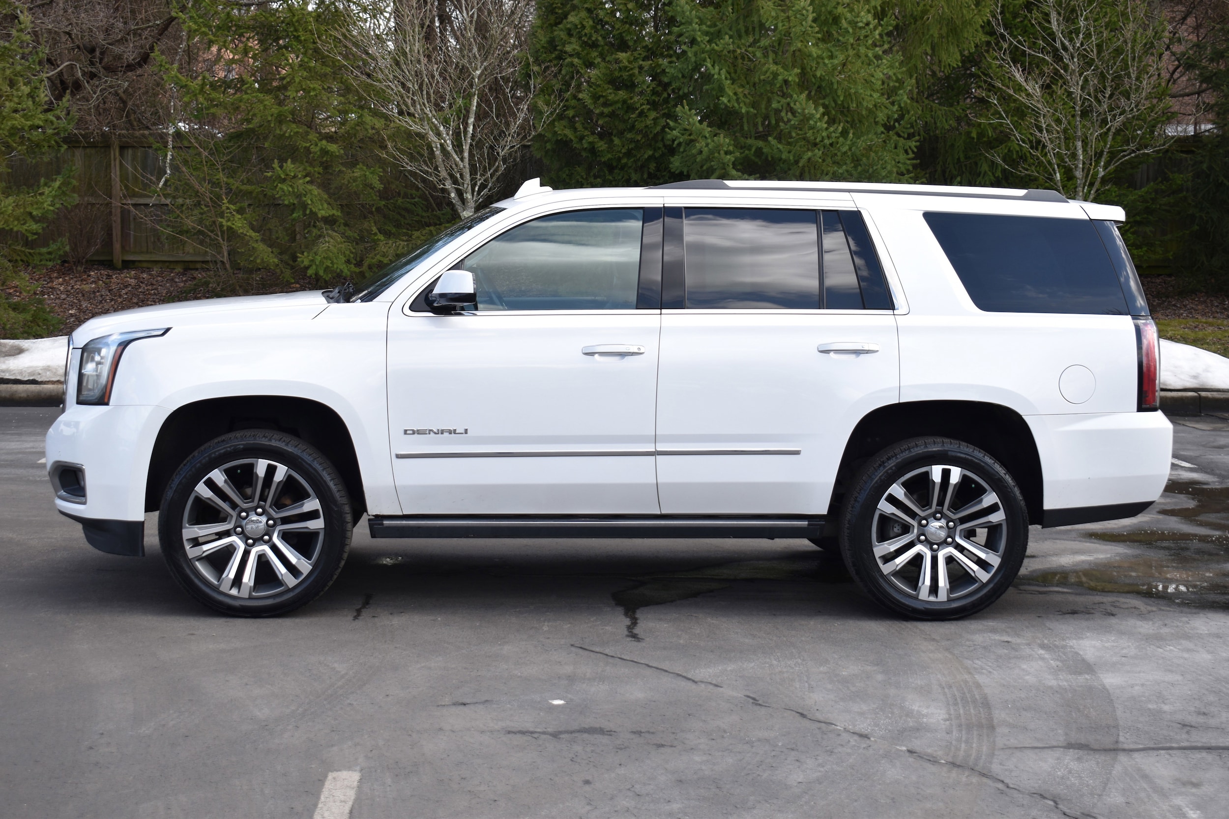 2019 GMC Yukon Denali - Photo 39