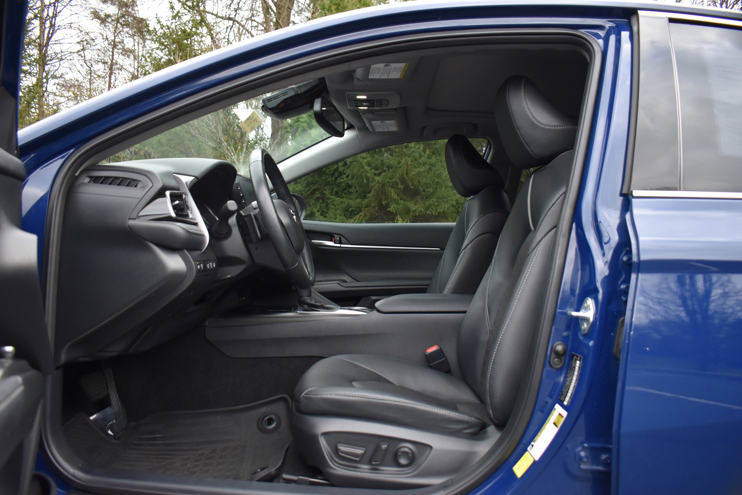 2023 Toyota Camry XSE V6 photo 4