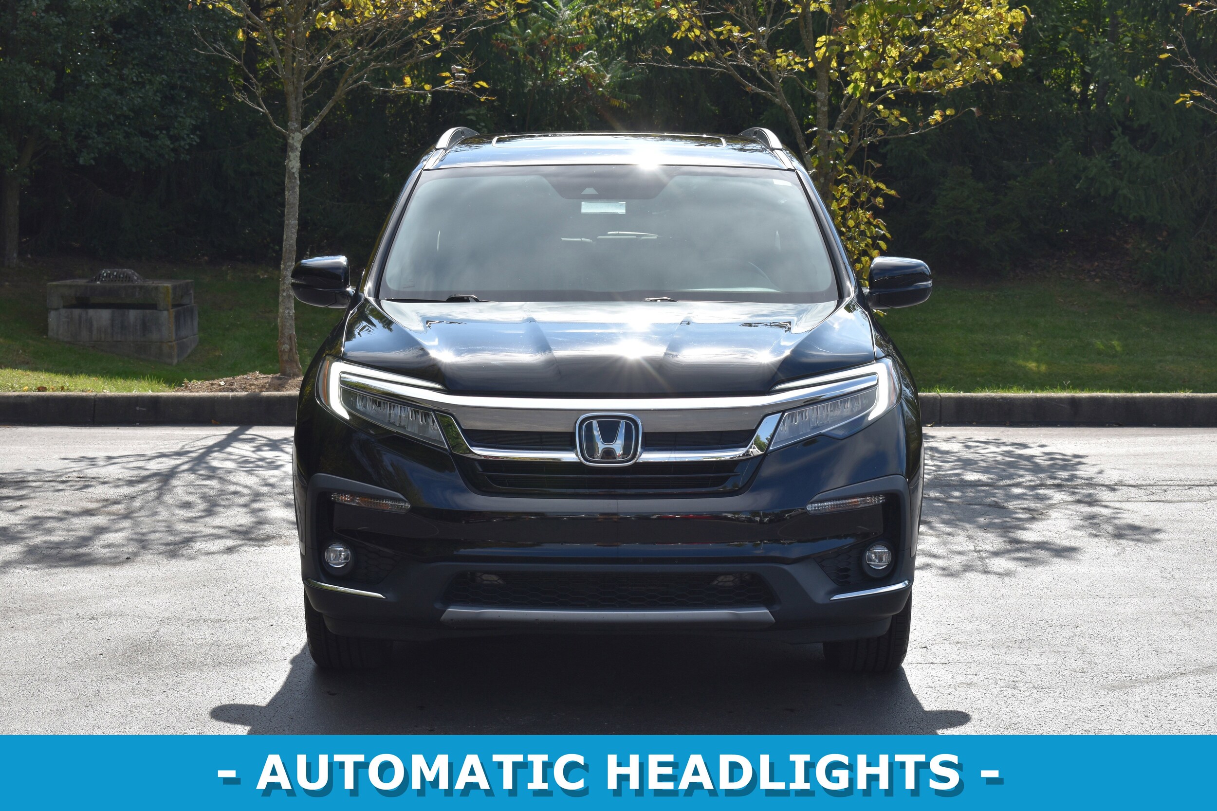 2021 Honda Pilot Touring photo 2