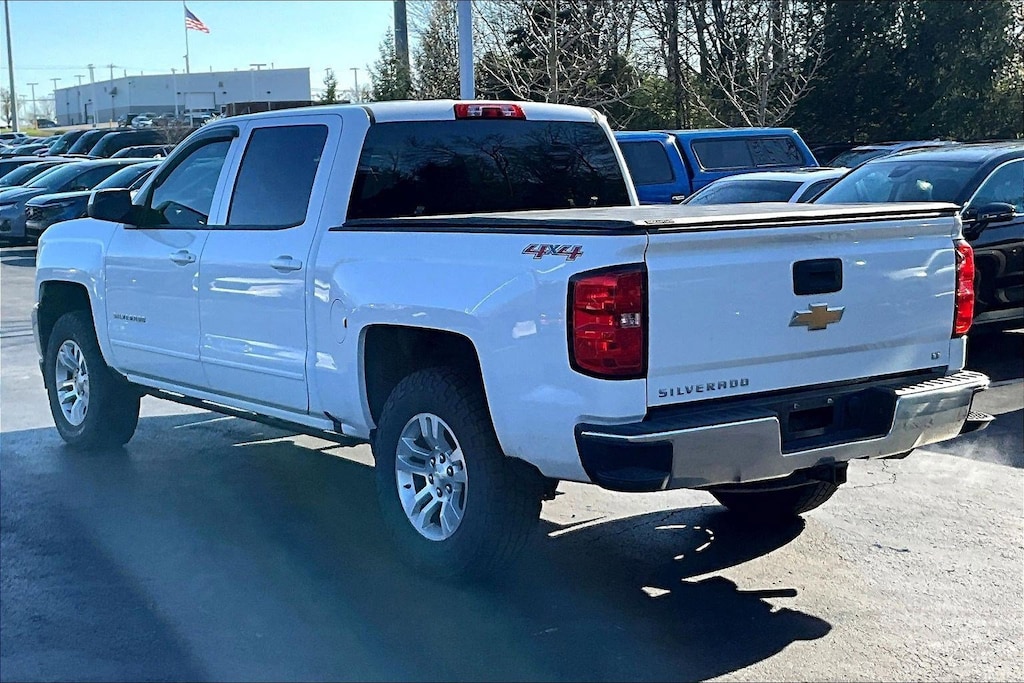 Used 2017 Chevrolet Silverado 1500 LT w/1LT Truck Crew Cab